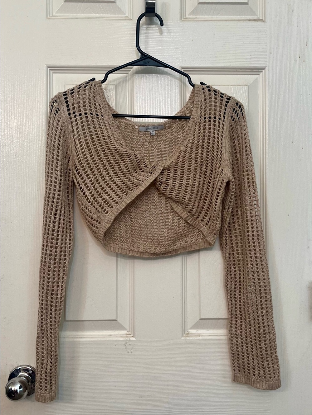 Love Tree Open Crochet Knit Crop Sweater Wrap Front Tan Size M PreLoved - Picture 6 of 7